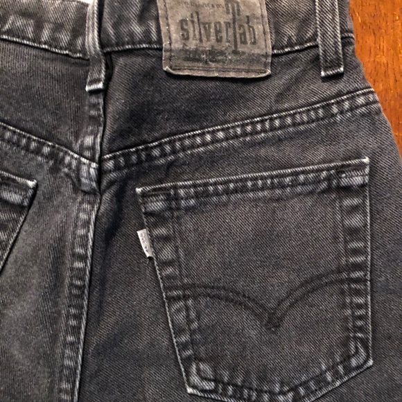 Vintage 80’s Levi’s Silver Tab Black Denim Shorts - Picture 2 of 2